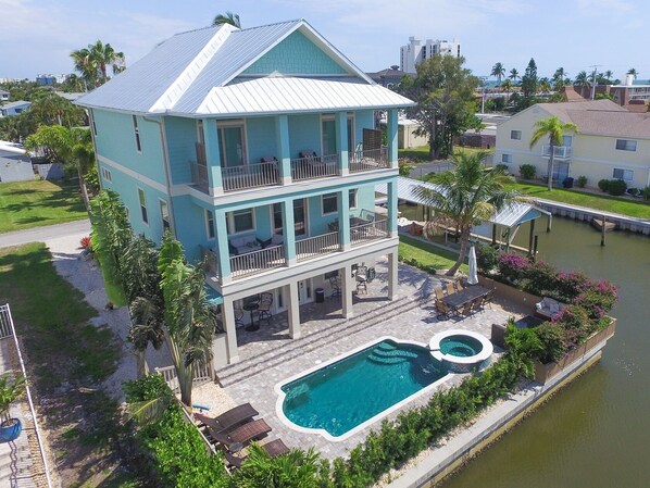 Exterior - 135 Island Escape: 5br Home W/ Pool And Spa! 5 Bedroom Home (Fort Myers Beach)