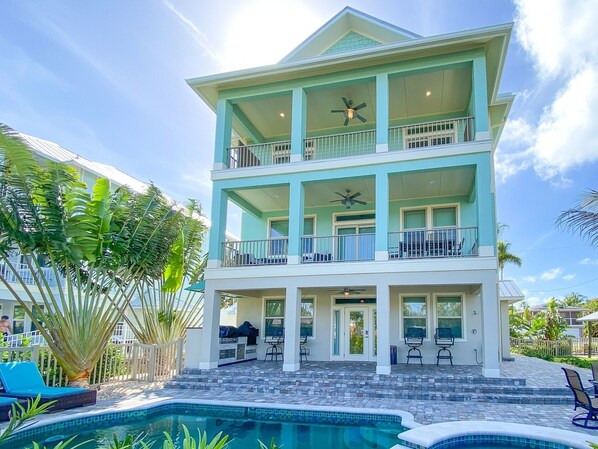 House, 5 Bedrooms | Pool - 135 Island Escape: 5br Home W/ Pool And Spa! 5 Bedroom Home (Fort Myers Beach)