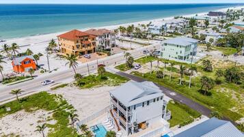 House, 5 Bedrooms | Exterior