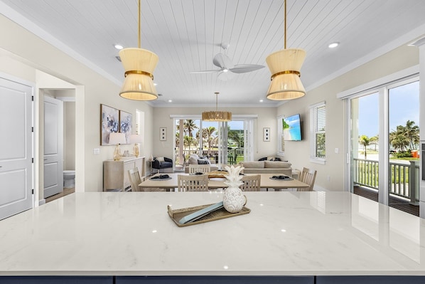 House, 5 Bedrooms | Interior