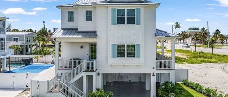 House, 5 Bedrooms | Exterior