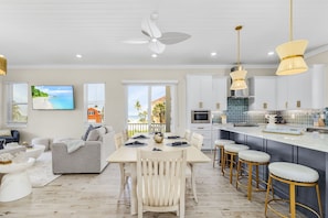 House, 5 Bedrooms | Interior
