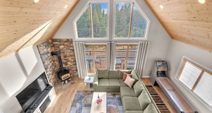 Prasad Retreat - Sunny Home W/ Deck & Air Hockey 3 Bedroom Home by Bear Valley Vacation Rentals