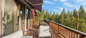 Prasad Retreat - Sunny Home W/ Deck & Air Hockey 3 Bedroom Home by Bear Valley Vacation Rentals