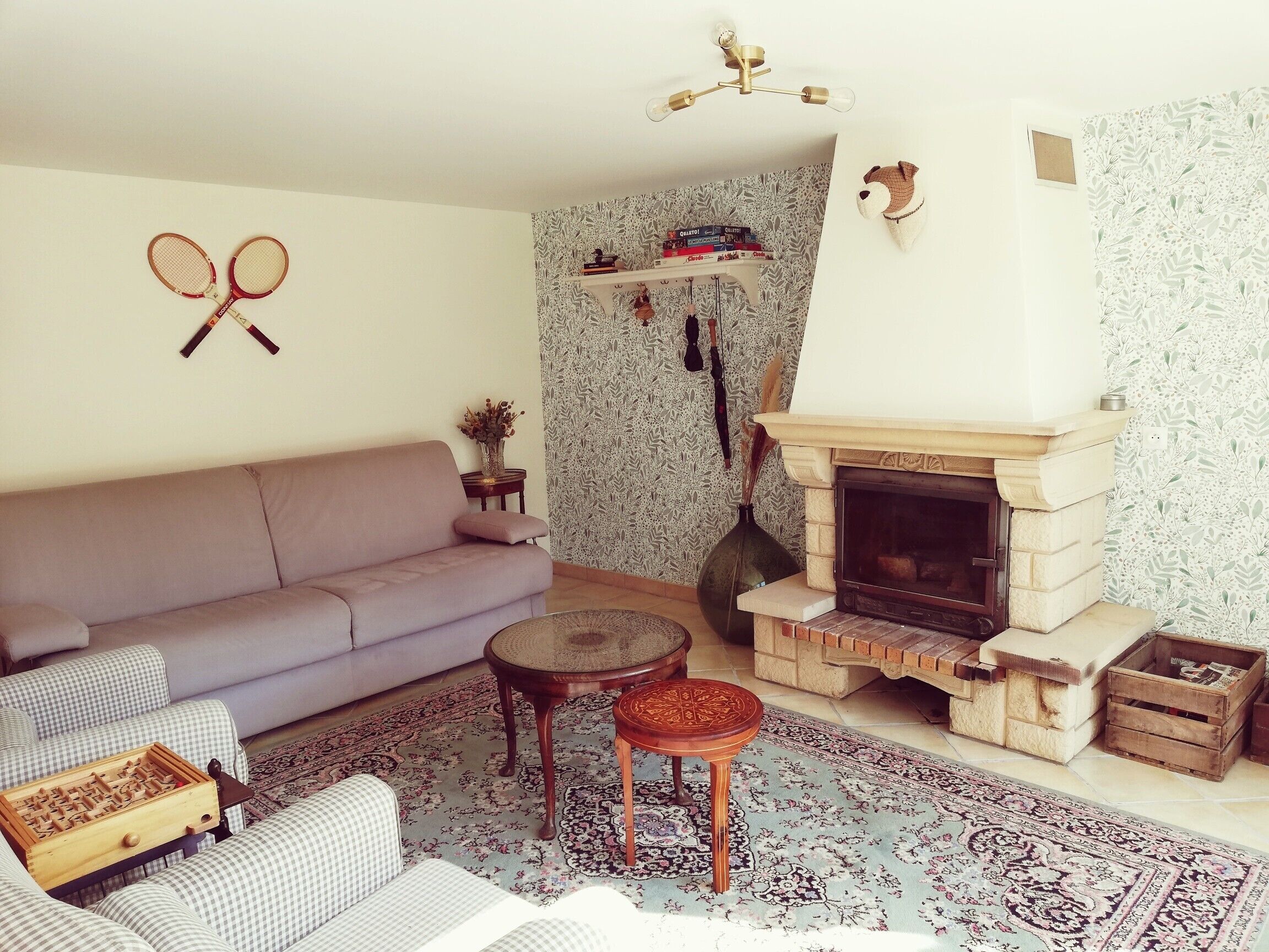 Chimenea, mesa de ping pong