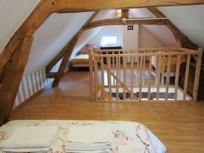 1 makuuhuone, silitysrauta/-lauta, Wi-Fi, vuodevaatteet