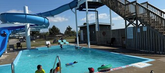 2 Bedroom Standard Resort Cottage in the maitland shores campground