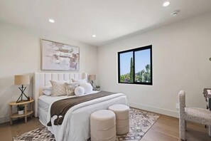 4 soverom, strykejern/-brett, wi-fi og sengetøy