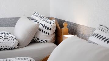 2 dormitoris, planxa i posts de planxar, wifi i roba de llit