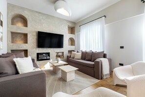 Smart TV, fireplace - Syntagma Acropolis View Residence (Athens)
