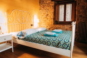 6 室のベッドルーム、アイロン / アイロン台、WiFi、ベッドシーツ