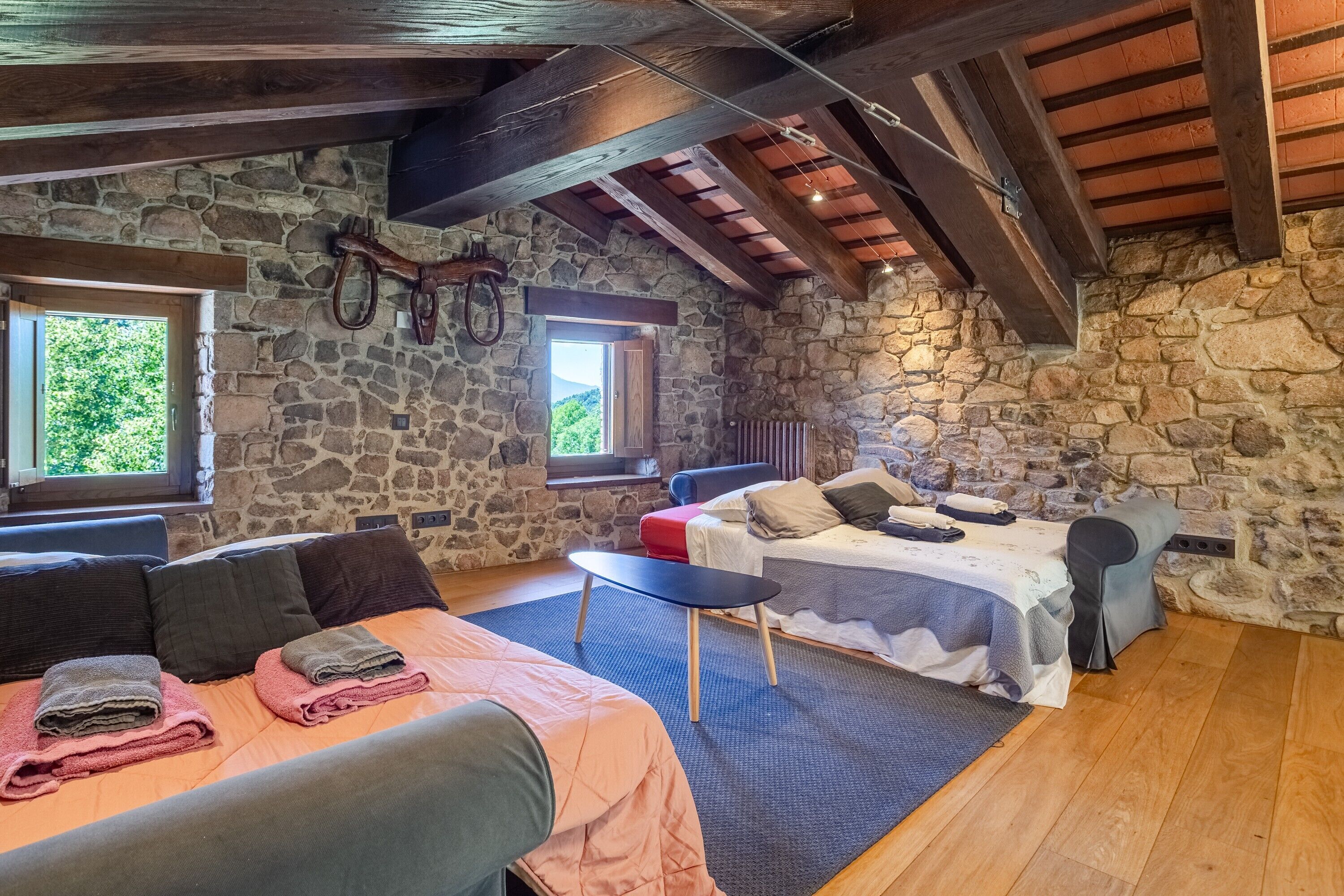 6 chambres, bureau, fer et planche à repasser, Wi-Fi