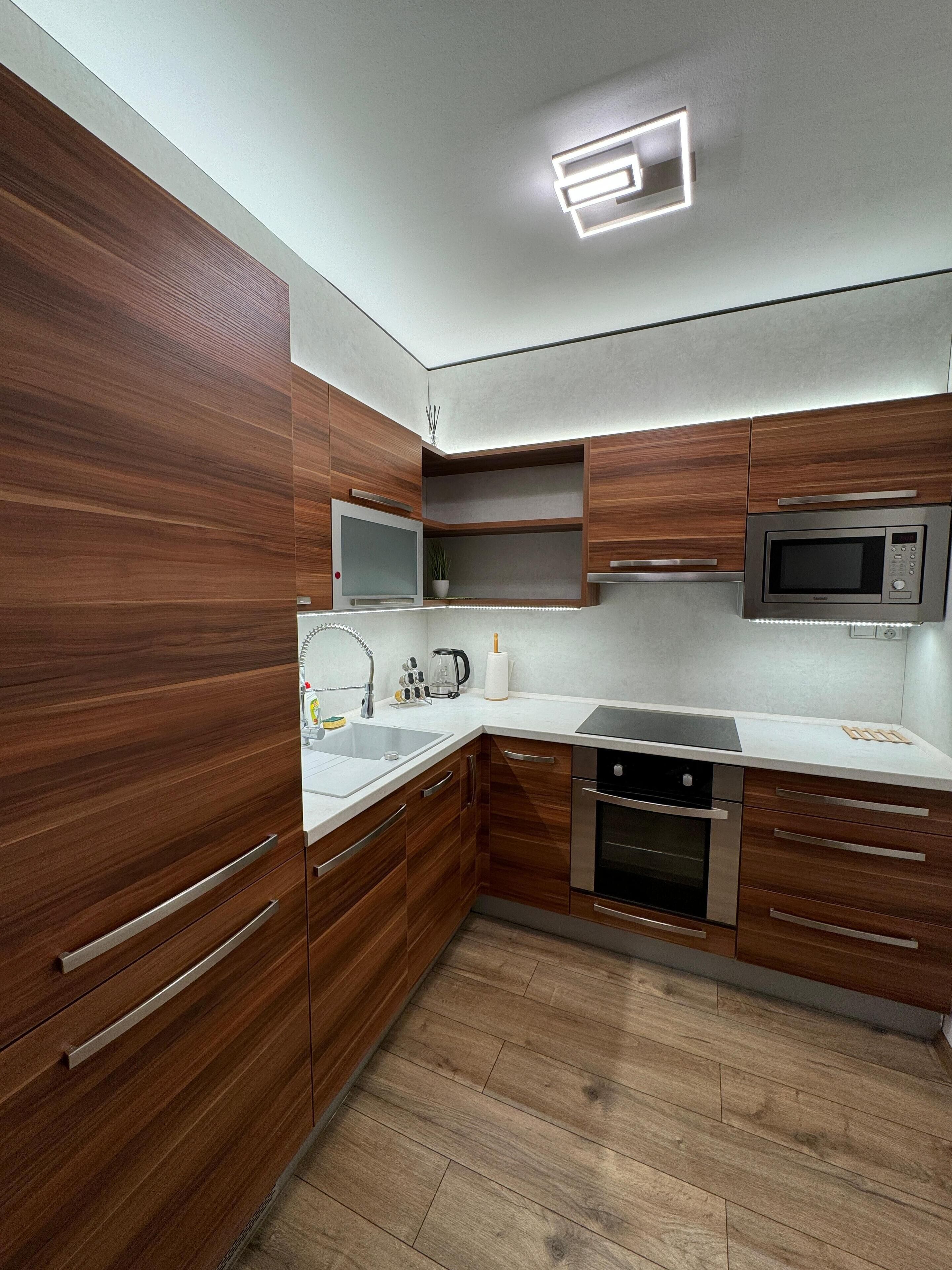 Mikroaaltouuni, uuni, astianpesukone