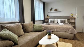 1 dormitorio, tabla de planchar con plancha, wifi gratis y ropa de cama