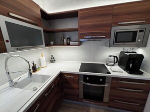 Microwave, oven, dishwasher - Smarty Choice Flat with Deluxe Kitchen (Hlavní město Praha)