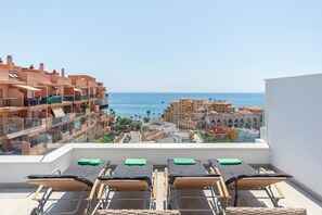 Property grounds - Holiday Home '5 Minutes From The Beach' with Sea View, Wi-Fi and Air Conditioning (Fuengirola)