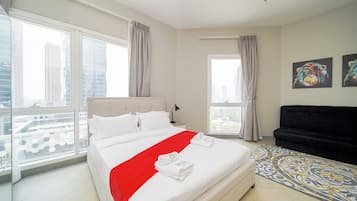 Exclusieve studio, uitzicht op de stad | Een kluis op de kamer, verduisterende gordijnen, geluiddichte muren