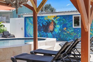 Outdoor pool - Caribe CBW hotel (Willemstad)