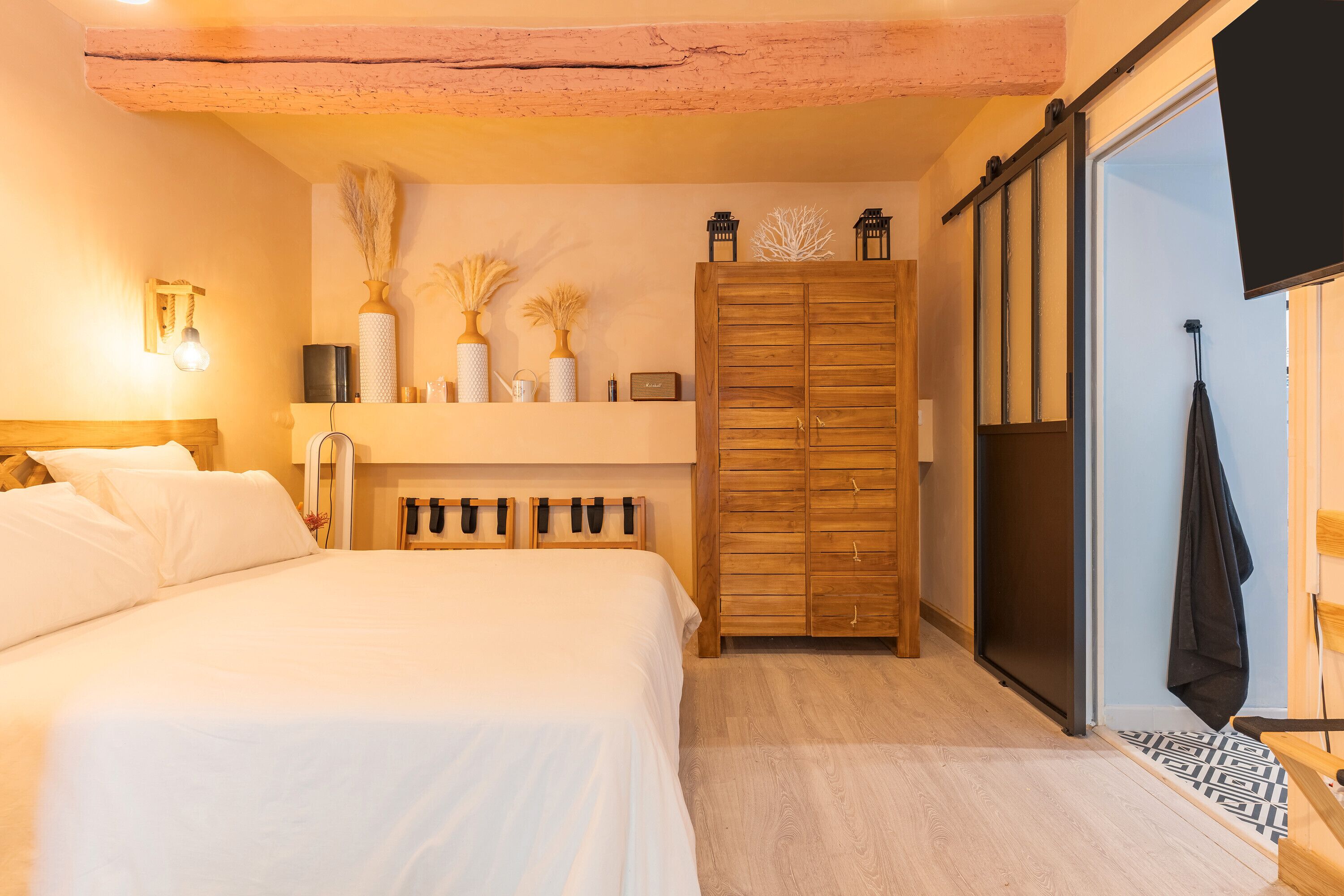 1 bedroom, iron/ironing board, WiFi, bed sheets