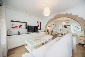 Interior - Holiday Home 'La Casita' with Mountain View, Wi-Fi and Air Conditioning (Pollença)