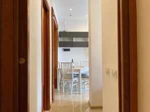 Dining - Apartment 'Caffarella’s House' with Balcony, Wi-Fi and Air Conditioning (Roma)