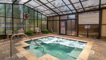 Indoor spa tub