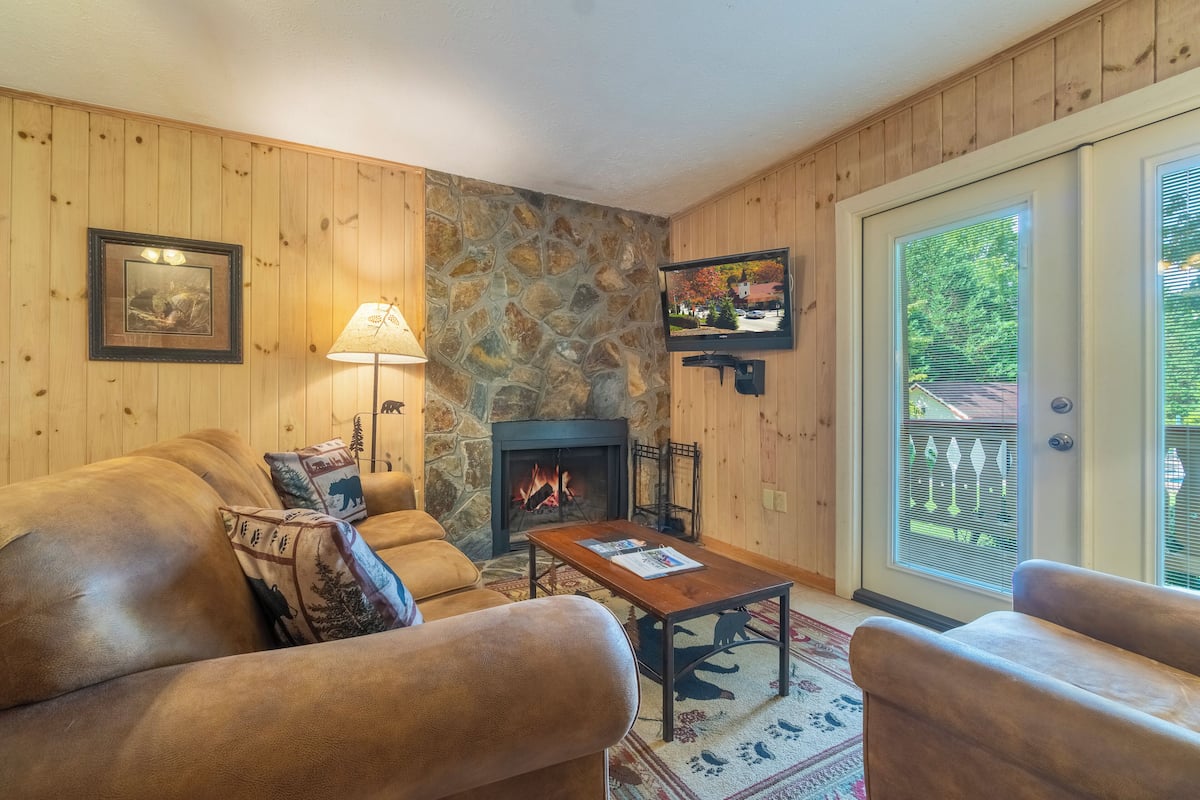 Suite, Resort View | Living area