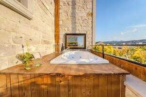 Double Room, 1 Queen Bed, Balcony | Terrace/patio