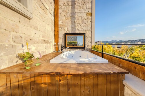 Sara Cave Cappadocia 