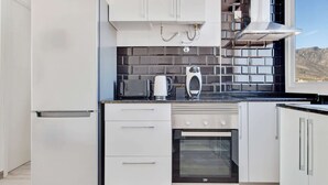 Unclassified image, 4 of 41, button - Holiday Home in Torremolinos by Playa Carihuela (Torremolinos)