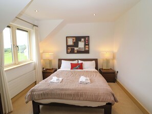 3 bedrooms, individually decorated, individually furnished, free WiFi