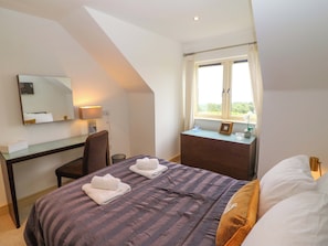 3 bedrooms, individually decorated, individually furnished, free WiFi - 25 Ring of Kerry Golf Club Cottages (Greenane)