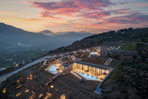 Neromai Cave Luxury Villa Two