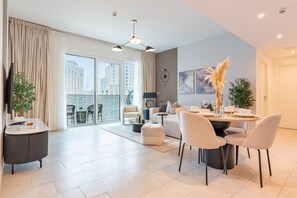 تناول الطعام