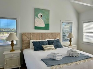 4 bedrooms, travel cot, free WiFi, bed sheets