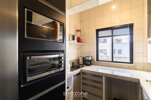 Basic Apartment | Private kitchen