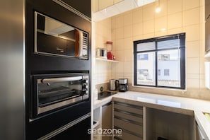 Basic Apartment | Private kitchen