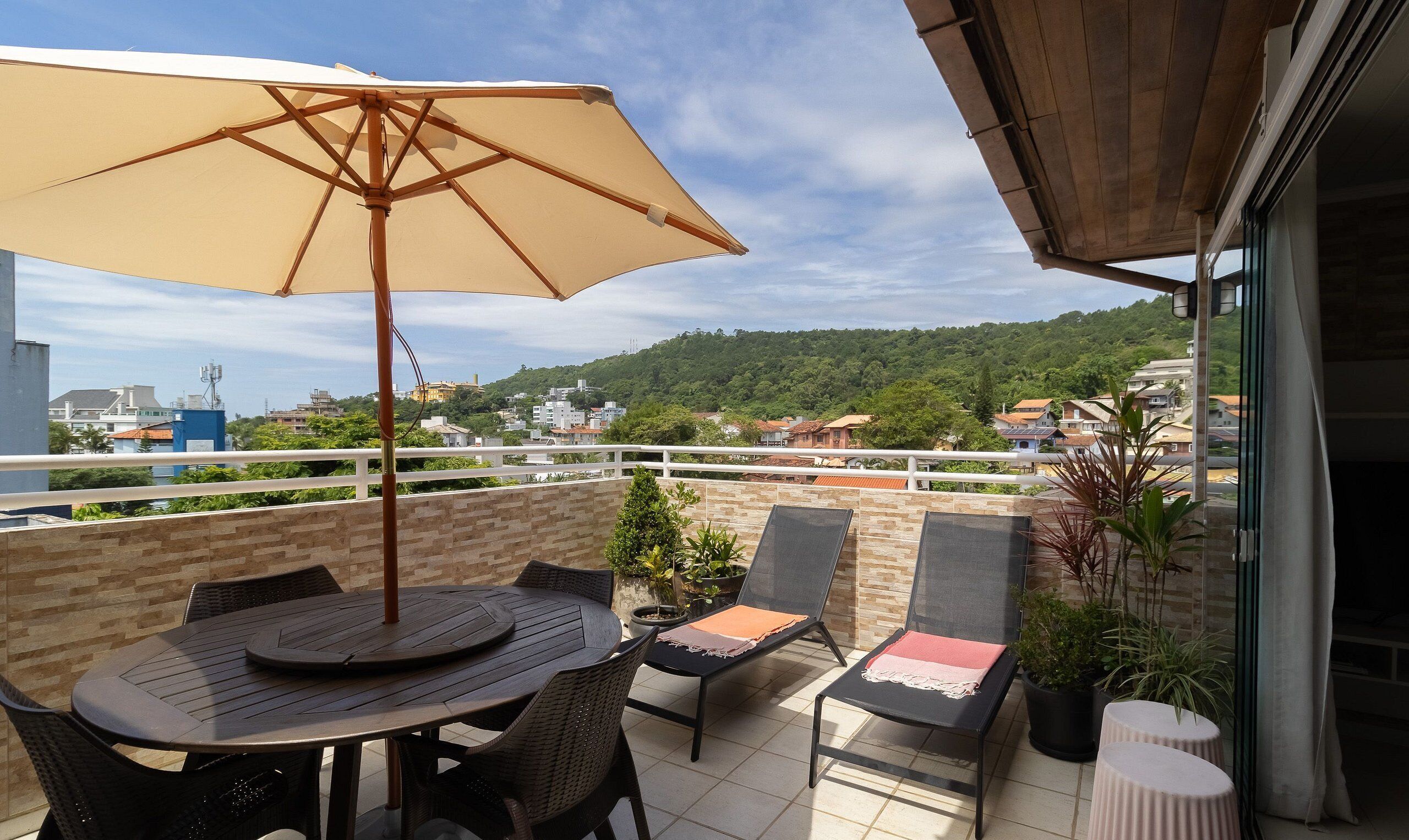 Apartamento básico | Opções para refeição ao ar livre