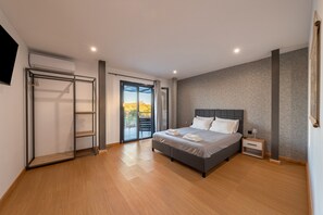 4 室のベッドルーム、アイロン / アイロン台、WiFi、ベッドシーツ