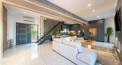 Villa 'Olivia Estate' mit privatem Pool, WLAN und Klimaanlage