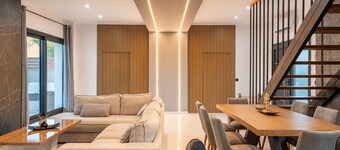 Villa 'Olivia Estate' with Private Pool, Wi-Fi and Air Conditioning