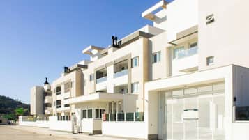 Basic Apartment | Exterior