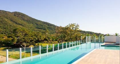 Modern Apartment With Pool and Barbecue Crr201