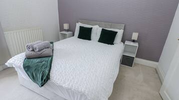 2 bedrooms, individually decorated, individually furnished, free WiFi