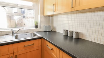 Kookgerei, borden en bestek