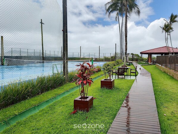 基本公寓 | 泳池