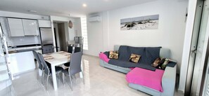 Living room - Apartment in Los Alcazares for 6 (Los Alcazares)