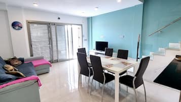 Apartment | Dining