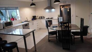 Dormitorio compartido, 1 habitación, con acceso para personas discapacitadas | Interior