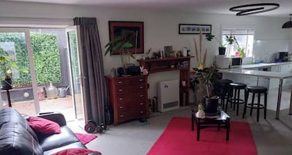 Room-guest Room A Flat 2 33a Ventnor S